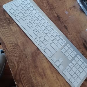 iClever wireless keyboard